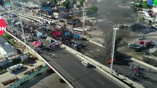 Más de 20 horas de protesta y corte en Puente La Noria