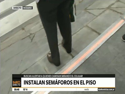 Ya funciona en Rosario el semáforo a ras del piso
