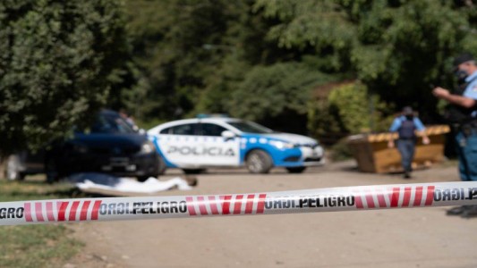 Rescataron a una mujer de un intento de femicidio y mataron al agresor