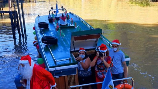 Tigre: Papá Noel llevó alegría muelle por muelle