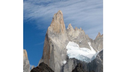 Rescatarán en un operativo pagado por familiares a los dos jóvenes europeos muertos al escalar El Chaltén
