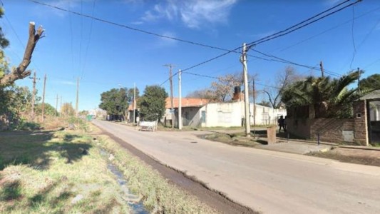 Dispararon desde una moto, mataron a una mujer y dejaron herida a su hija de 3 años