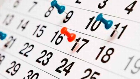 Calendario completo de los feriados 2021