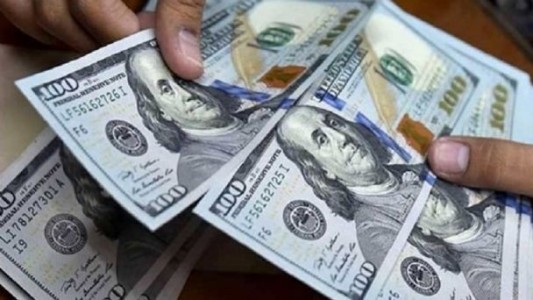 El dólar blue pegó un nuevo salto y llegó a $164