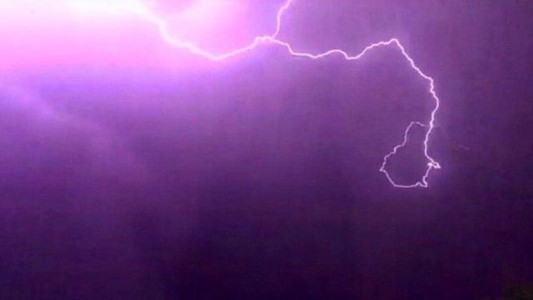 Tormenta eléctrica: ¿cómo evitar riesgos?