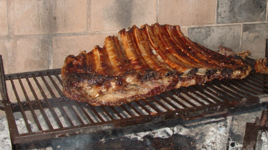 Entraron a robarle a la casa y se llevaron un costillar de 12 kilos que tenía para la cena de Año Nuevo
