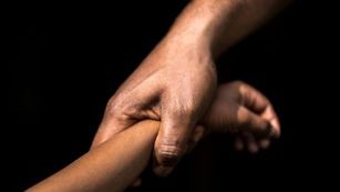 Doce años de prisión para un hombre que abusó de un nene de 9 años y fue denunciado por la directora de una escuela