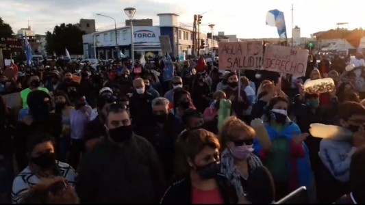 "Bidonazo": la pueblada de Caleta Olivia en reclamo por la falta de agua