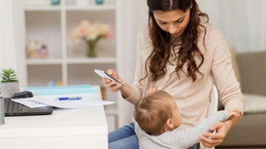 Oficializan la disposición de trabajo remoto para empleados públicos con hijos menores de 13