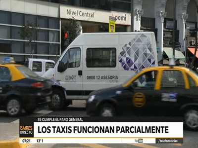 Los taxis funcionan parcialmente