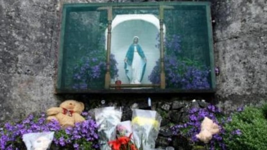 El primer ministro irlandés se disculpó por escándalo de niños muertos en hogares para madres solteras