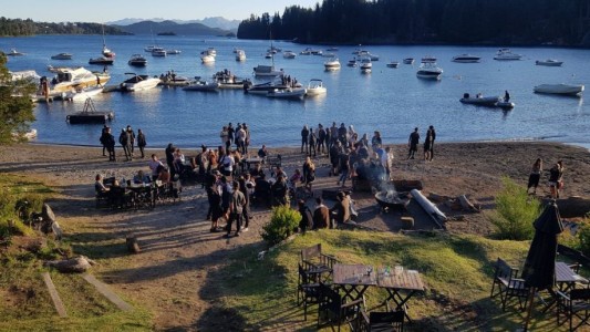 La Angostura: fiesta clandestina en la playa