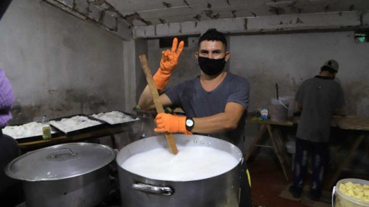 Trabajadores de comedores comunitarios reclaman que también se les aplique la vacuna