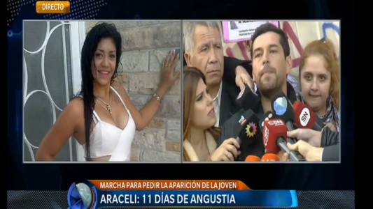 Reclamaron la "aparición con vida" de Araceli Fuelles frente al juzgado de San Martín