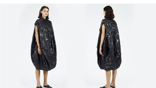 Vestido de 660 dólares: "Díganme que eso no es una bolsa de basura"