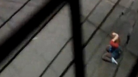 Madre desesperada tras robo del auto