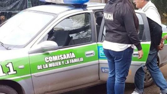 Hombre preso acusado de secuestrar a su familia durante 9 años y de tener dos hijos con su hijastra