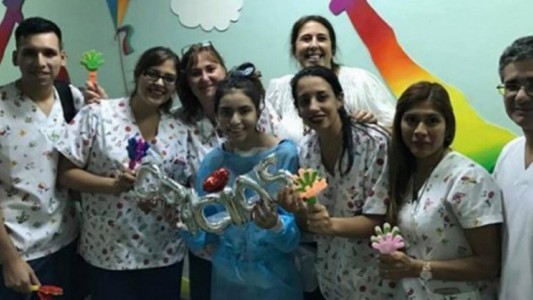 El baile de una joven de Tierra del Fuego trasplantada con su médica y su enfermera se volvió viral en las redes