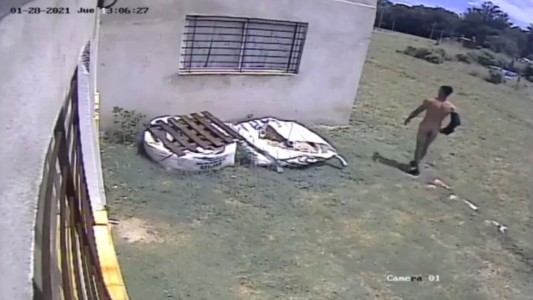 Un hombre desnudo se metió en una casa en Miramar