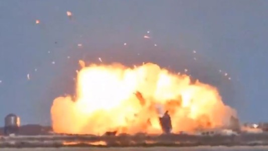El nuevo prototipo de cohete de SpaceX explotó durante el aterrizaje