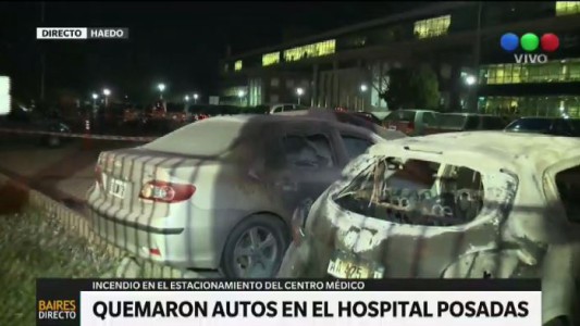 Cuatro autos incendiados en el estacionamiento del Hospital Posadas