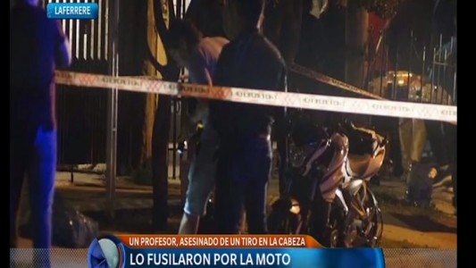 "Lo encontramos a mi hijo tirado contra un árbol con un tiro en la cabeza"