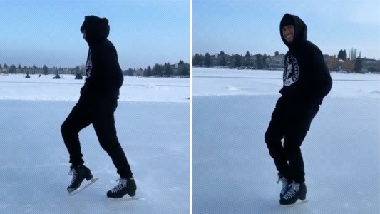 Un patinador imita sobre hielo el "moonwalk" de Michael Jackson