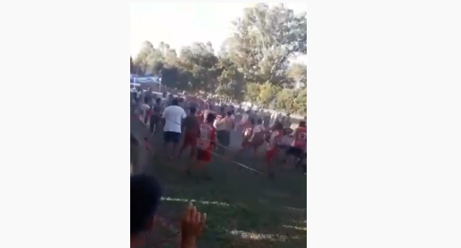 Video: batalla campal en un partido de la liga amateur de Merlo