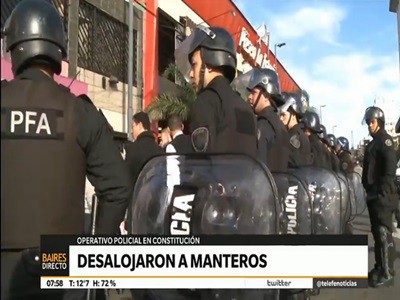 Desalojo de manteros en Constitución