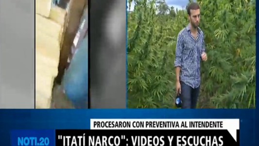 Itatí: posando con marihuana