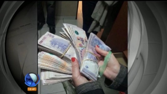 Comisario detenido por coimas: tenía $199.000 en su oficina