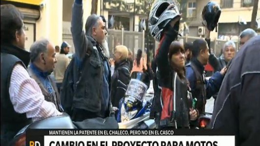 Marcha atrás con los cascos con patentes para motoqueros