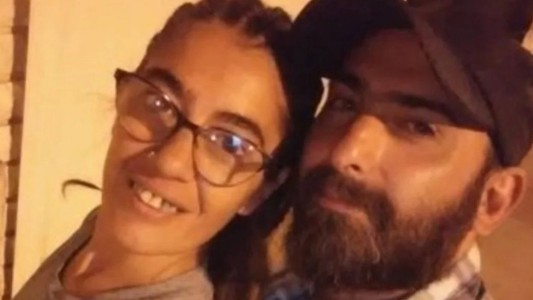 Su pareja la apuñaló 27 veces, fingió su muerte y se salvó