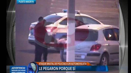 Pasaron a disponibilidad a policías que le pegaron sin razón a un automovilista
