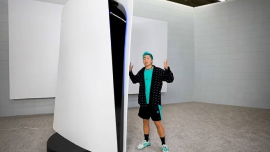 Youtuber Guinness: gastó US$ 70.000 para tener una Playstation de tres metros