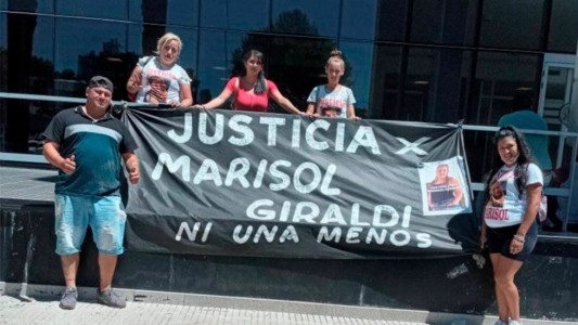 Prisión perpetua para un hombre que prendió fuego y mató a su pareja