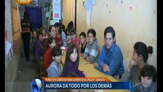 Se sobrepuso a graves problemas de salud y da de comer a 250 personas