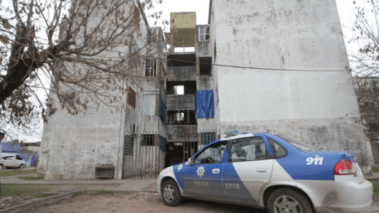 Quiso trepar al balcón tras olvidarse las llaves pero cayó y murió