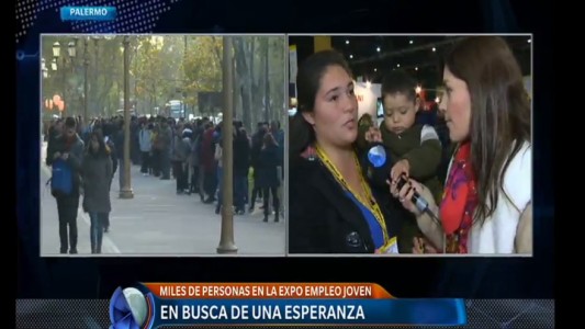 Palermo: largas filas en busca de un empleo