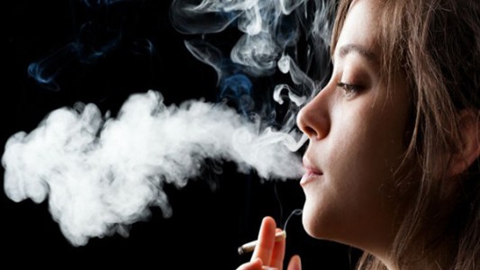 Según los especialistas, el factor económico es el más efectivo para dejar de fumar