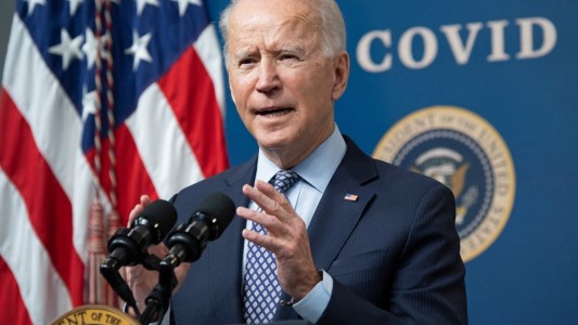 Joe Biden aseguró que Estados Unidos lleva "varias semanas" de adelanto en su campaña de vacunación contra el coronavirus