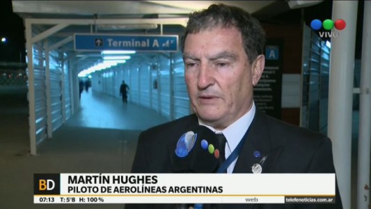 Un piloto de Aerolíneas Argentinas rompió todos los protocolos para salvar a un niño en pleno vuelo a Miami