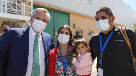 Alberto Fernández presentó a su primera ahijada presidencial