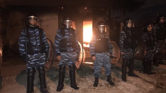 Crimen de Agustín: vecinos prendieron fuego una casa que había sido allanada por la policía