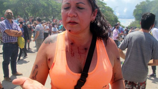 Video: incidentes en una protesta por la vuelta a la fase 1 en Formosa