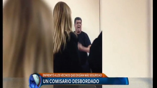 Video: el comisario, a los gritos con vecinos que fueron a reclamar por la inseguridad