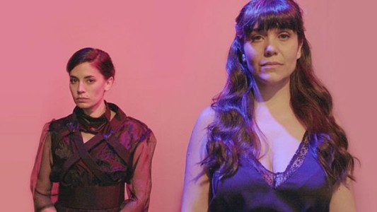 Los gritos de libertad de una mujer que se asume perdida: la profunda reflexión de una obra de teatro cinematográfico