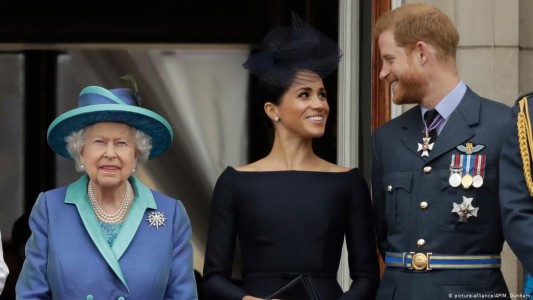 El comunicado de la reina Isabel II tras la explosiva entrevista de Meghan Markle y el Príncipe Harry