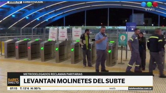 Molinetes levantados en las cabeceras de subtes por protesta de metrodelegados