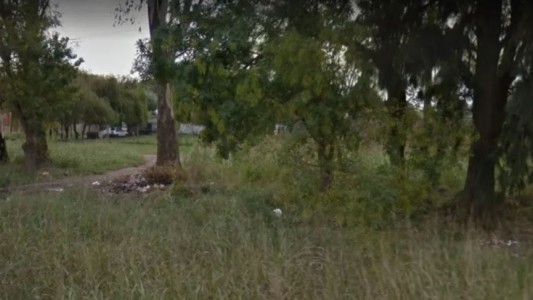 Hallaron a un remisero estrangulado y con golpes en la cabeza en un descampado de Moreno